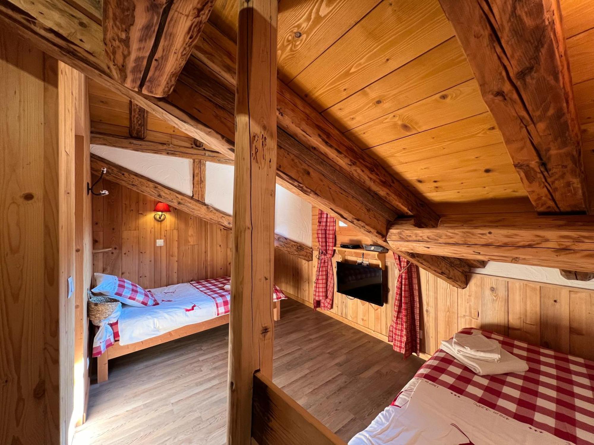 Chalet Cosy Pour 13 Sauna Villa แซ็ง-มาร์แต็ง-เดอ-แบลวีย์ ภายนอก รูปภาพ